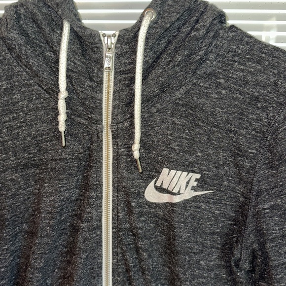 Women’s Nike Zip-up Hoodie - Picture 2 of 8